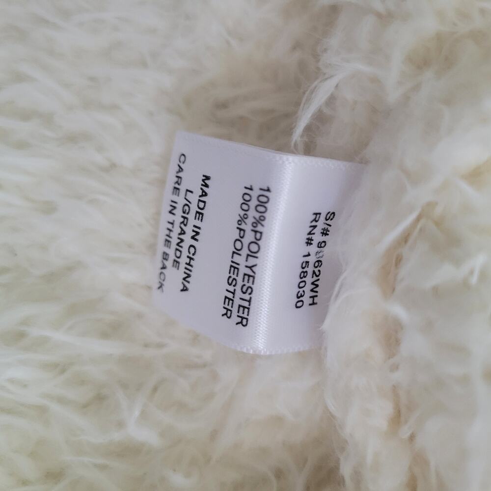 Love Tree White Fluffy Cropped Sweater Women’s Size L | Soft Shag Crewneck - Picture 5 of 9
